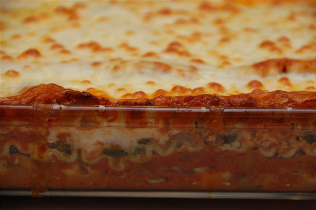 Spinach, Cottage Cheese and Meat Lasagna